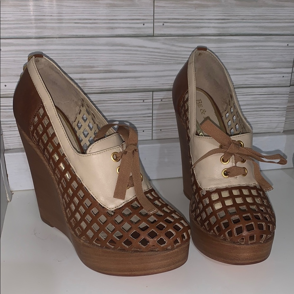 BE & D Brown and Cream Wedge Heels gold accents size 39.5/9.5